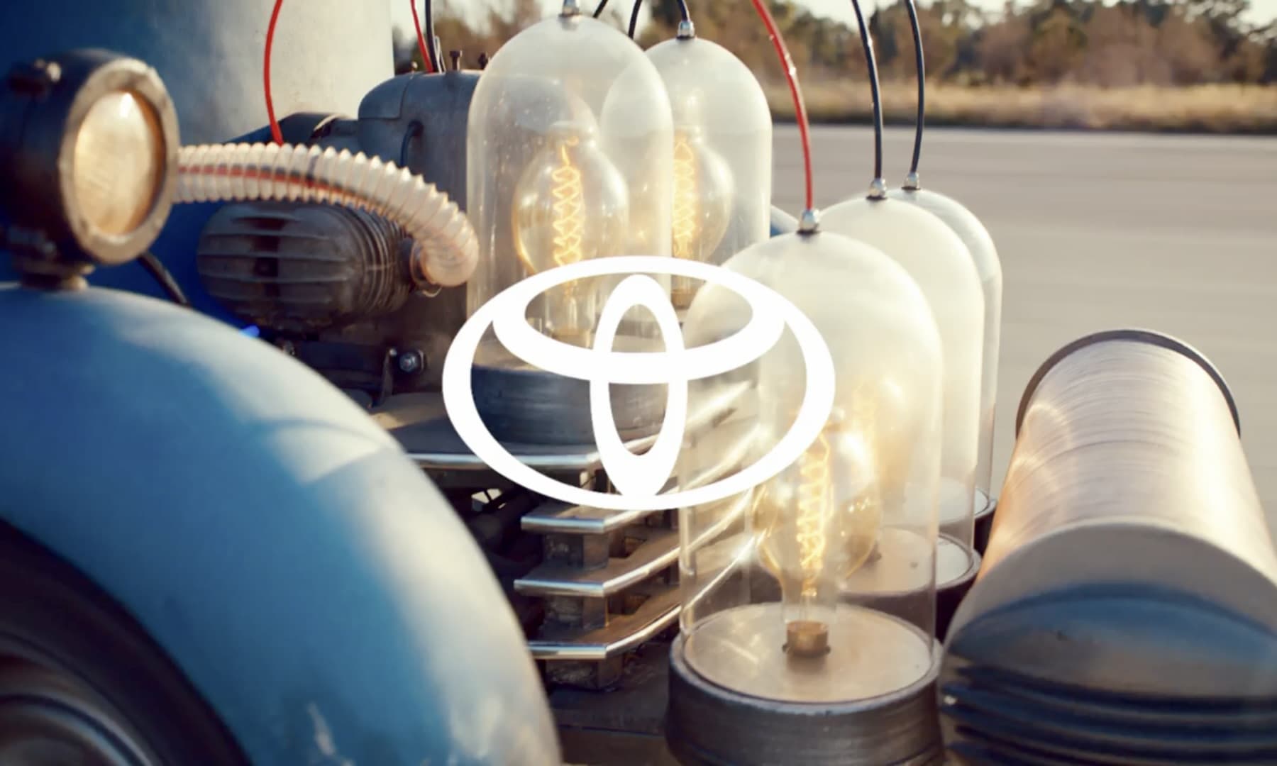 TOYOTA – HYBRID HAPPINESS (EXT.)